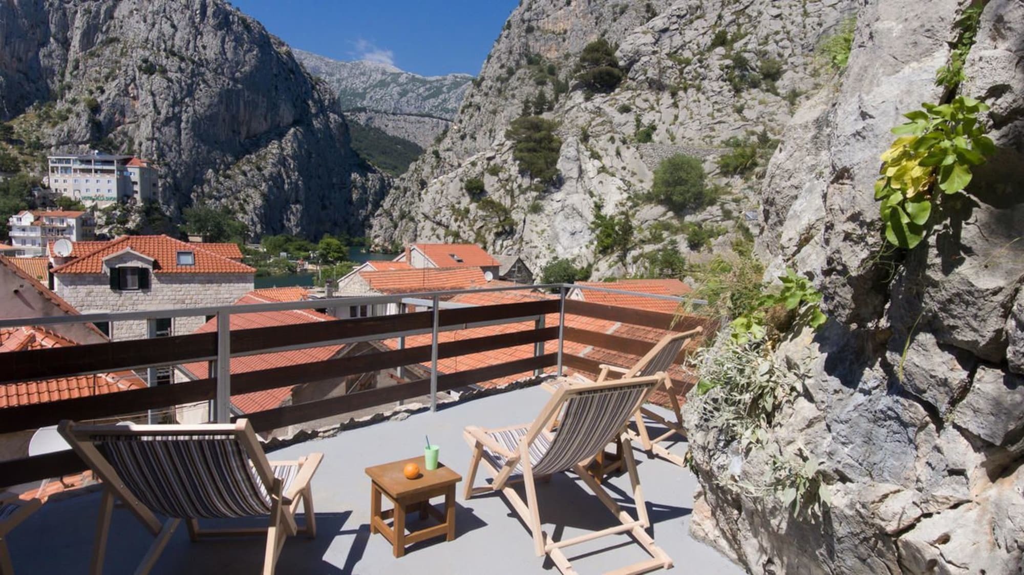 Hostel Omis Exterior photo